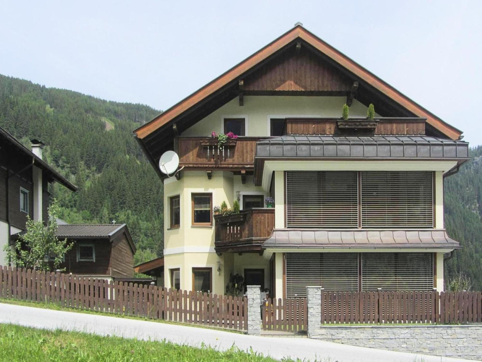 Apartment In Krimml With Parking Space エクステリア 写真